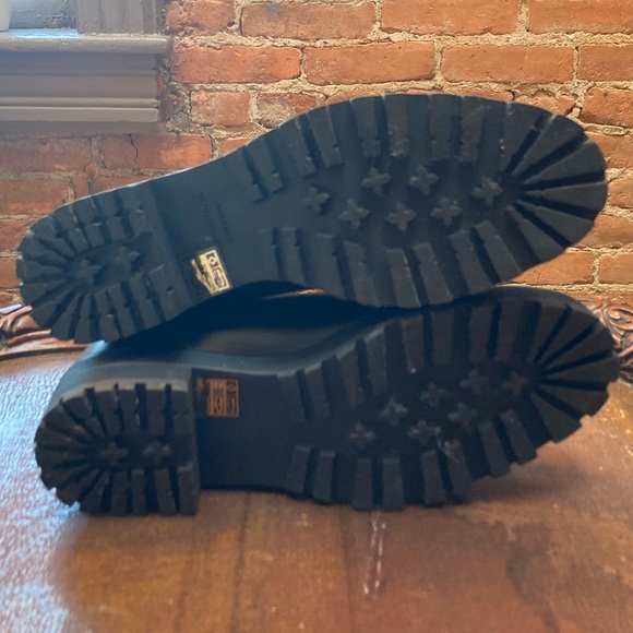 STUART WEITZMAN Mckenzee Leather Chelsea Boots in Black Chunky 90s Y2K Booties - Picture 15 of 15